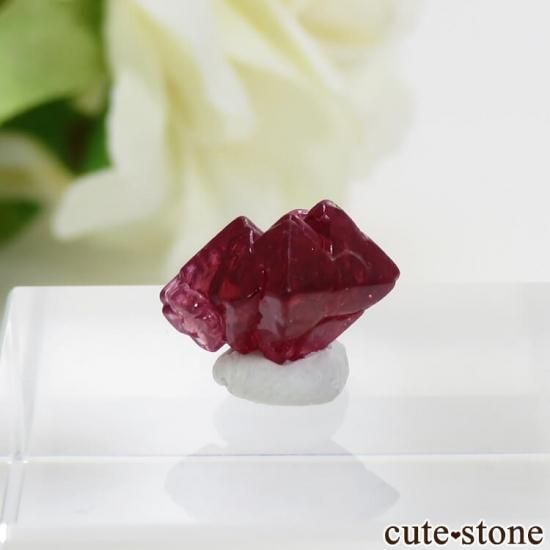 ミャンマー モゴク産 レッドスピネルの結晶(原石)3.8ctの写真1 cute stone