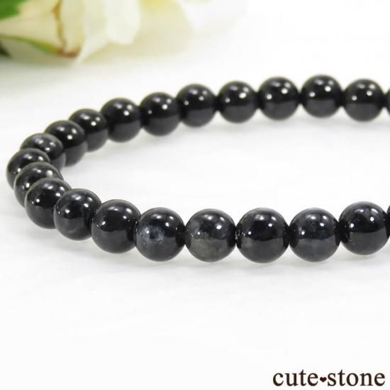 【1/2売り対象】 黒翡翠(ブラックジェダイト) AA+ 5.5〜6mm のブレスレットの写真1 cute stone