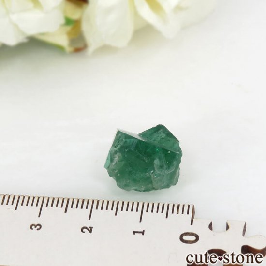 イングランド ロジャリー鉱山産 蛍光フローライトの結晶（原石）4.1g