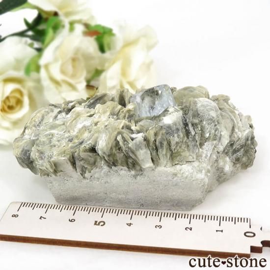 パキスタン産 アクアマリンの母岩付き結晶(原石) 224g - cute パキスタン産 アクアマリンの母岩付き結晶(原石) 224g - cute