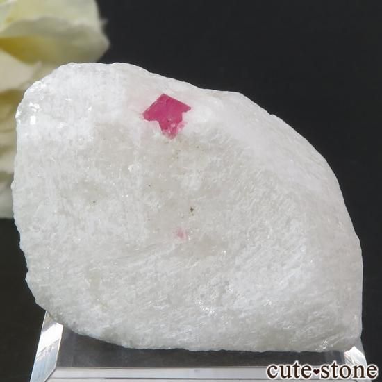 ベトナム産 ピンクスピネルの母岩付き結晶 (原石) 36.9g - cute