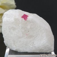 ベトナム産 ピンクスピネルの母岩付き結晶 (原石) 21gの画像