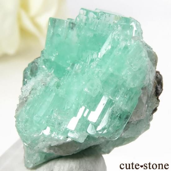 コロンビア ムゾー鉱山産 エメラルドの母岩付き結晶（原石）10g