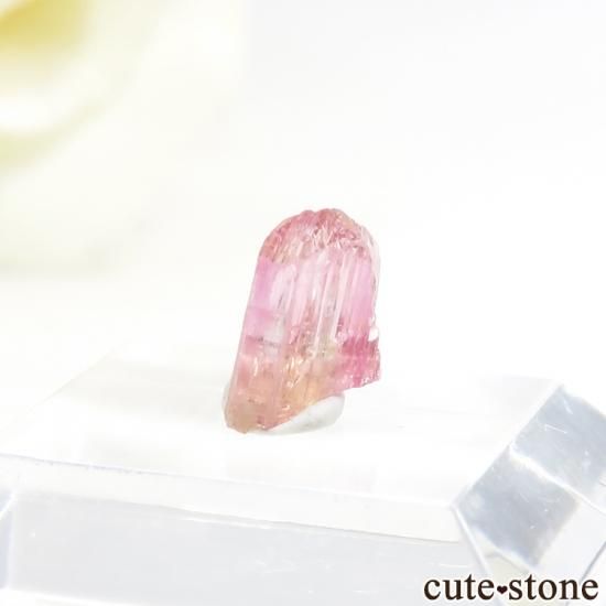 メレラニ産 ピンクゾイサイト（ピンクタンザナイト）の結晶（原石）1ct