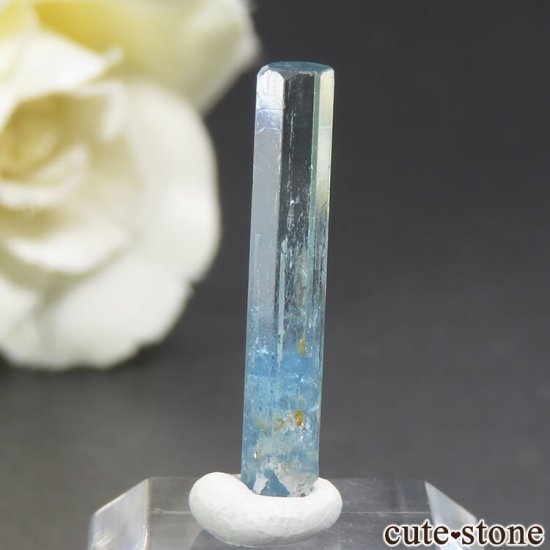 ベトナム産 アクアマリンの結晶(原石)0.5gの写真1 cute stone