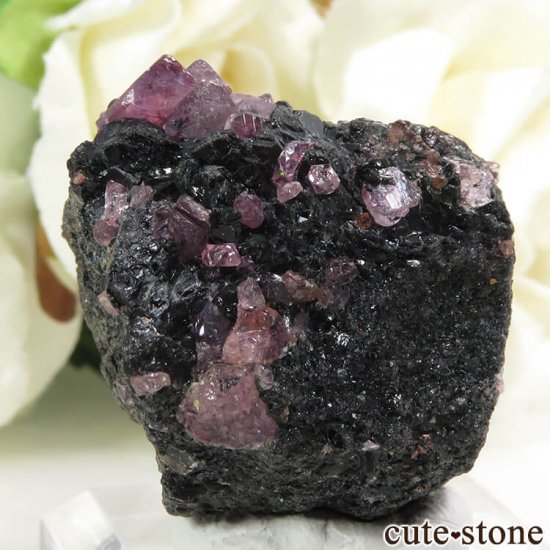 タンザニア Winza産 ルビーの母岩付き結晶（原石） 26.5g - cute stone -