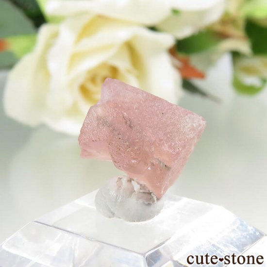 中国 内モンゴル産のピンクフローライトの結晶（原石）1.3g - cute stone -