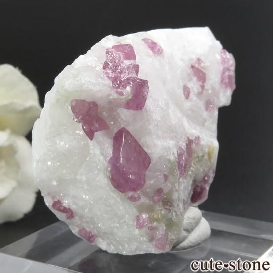 ベトナム産 ピンクスピネルの母岩付き結晶 (原石) 36.9g - cute