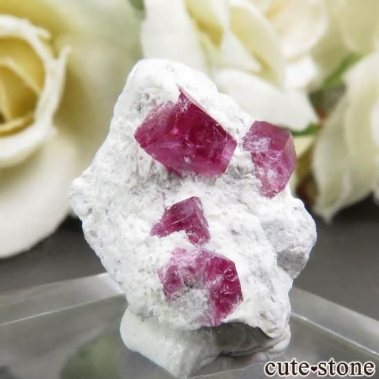 アメリカ ユタ州産　レッドベリル　原石　鉱物標本　天然石　宝石 アメリカ ユタ州産 レッドベリル – 天然石ハッピーギフト