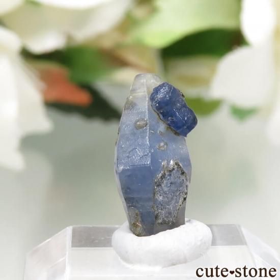スリランカ Badulla産 ブルーサファイアの結晶（原石）0.6g