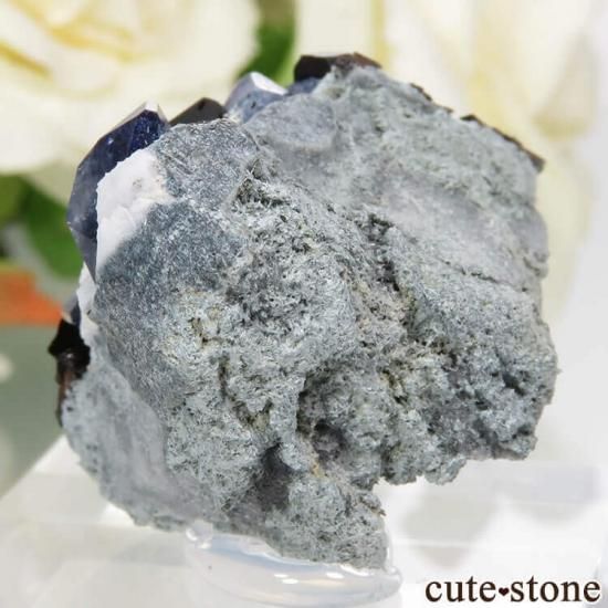 カリフォルニア産 ベニトアイト＆ネプチュナイトの母岩付き結晶（原石