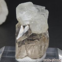 パキスタン シガル産 フローライトオントパーズの結晶（原石） 4.3gの画像