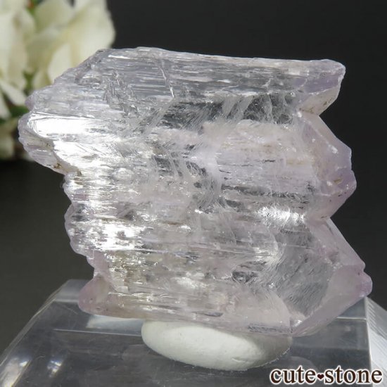 アフガニスタン産 クンツァイト (スポジュメン・リチア輝石) の結晶