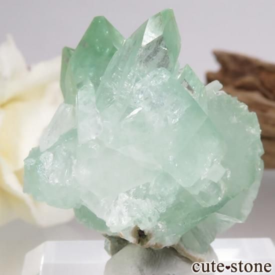 インド産　グリーンアポフィライト原石440g スティルバイト共生 インド産 グリーンアポフィライト・スティルバイト – 天然石