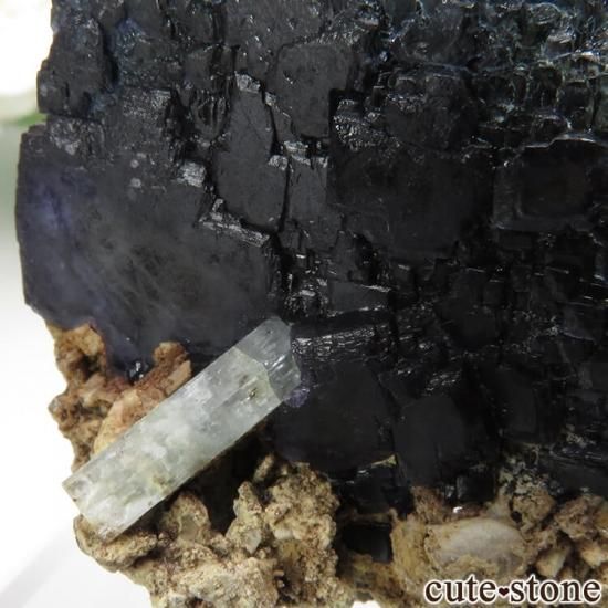 ナミビア エロンゴ産 フローライト＆アクアマリンの母岩付き結晶