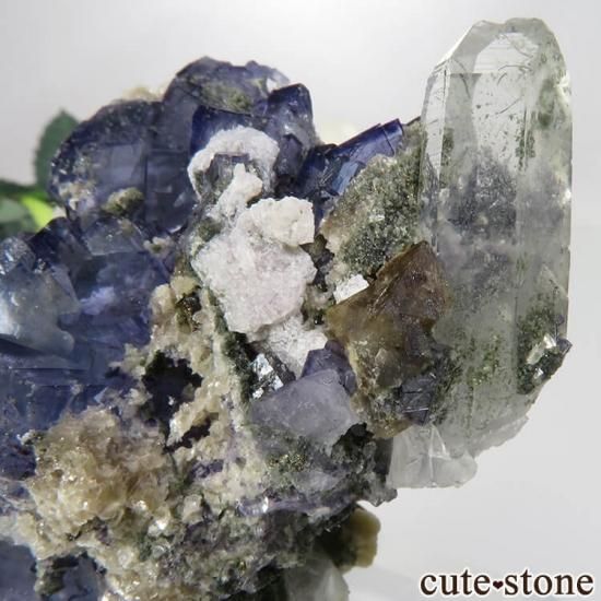 ヤオガンシャン産 ブルーフローライト＆クォーツ＆シェーライト