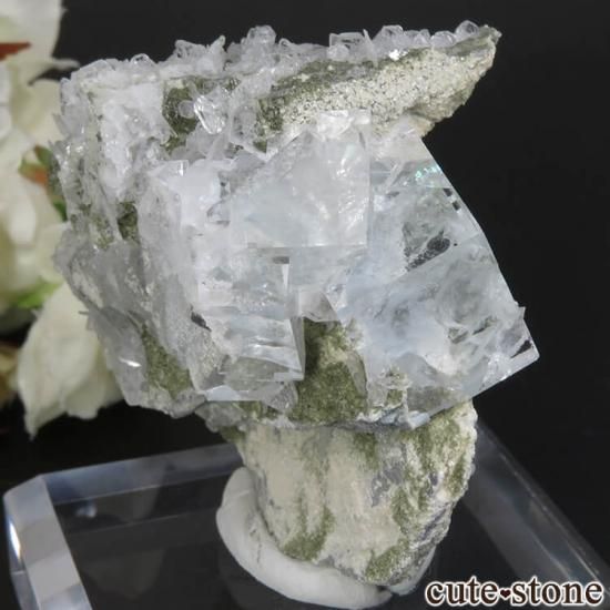 中国 福建省産 ライトグリーンフローライト&カルサイトの原石 No.13の写真0 cute stone