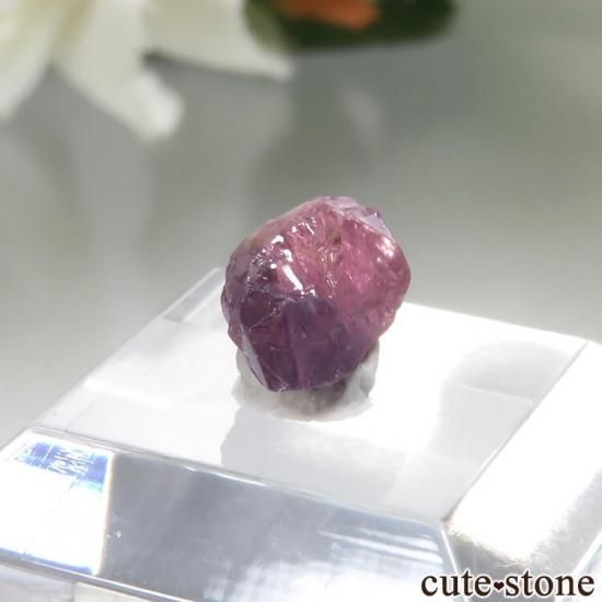 タンザニア Winza産 パープル〜ピンクサファイアの原石 No.1の写真0 cute stone