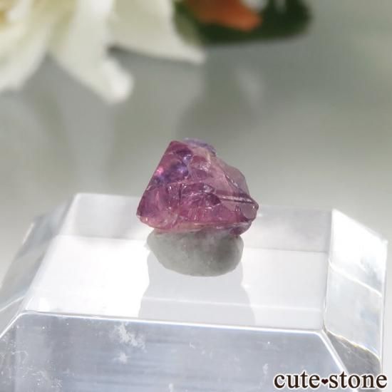 タンザニア Winza産 パープル〜ピンクサファイアの原石 No.1の写真2 cute stone
