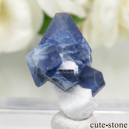 カリフォルニア産 ベニトアイトの母岩付き原石 No.88 - cute stone -