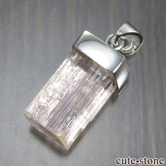 silver925製 ピンクトパーズの原石ペンダントトップ No.1の写真0 cute stone