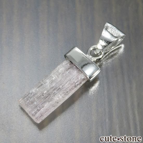 silver925製 ピンクトパーズの原石ペンダントトップ No.4の写真0 cute stone