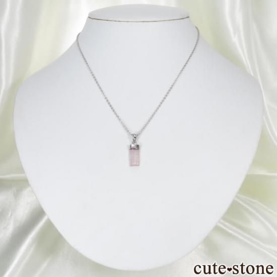 silver925製 ピンクトパーズの原石ペンダントトップ No.4の写真1 cute stone