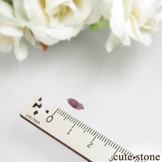 スリランカ Ratnapura産 パープルピンクサファイアの結晶 No.12の写真3 cute stone