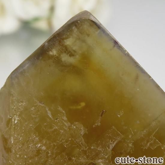 フランス Valzergues産 イエローフローライトの結晶(原石)No.13の写真3 cute stone