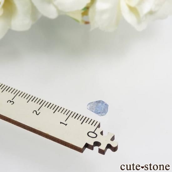 スリランカ Ratnapura産 サファイアの結晶 No.32の写真3 cute stone