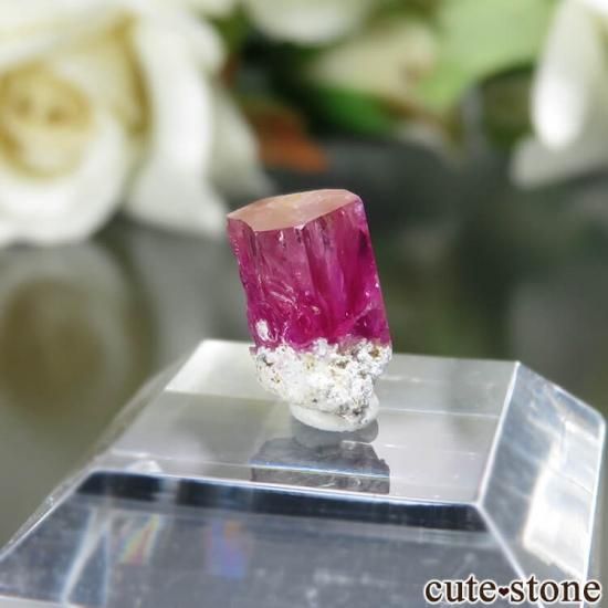 アメリカ ユタ州産 レッドベリルの原石 No.22 - cute stone -