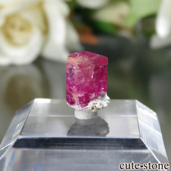 アメリカ ユタ州産 レッドベリルの原石 No.22の写真1 cute stone