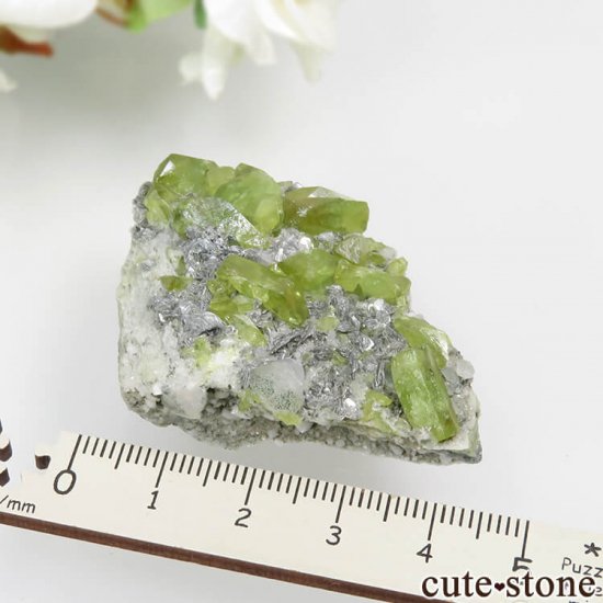 パキスタン Tormiq valley産 スフェーン（チタナイト）＆カルサイト＆モスコバイトの原石 No.36の写真5 cute stone