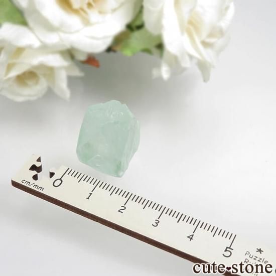 インド プネー産 グリーンアポフィライトの原石 No.27の写真3 cute stone