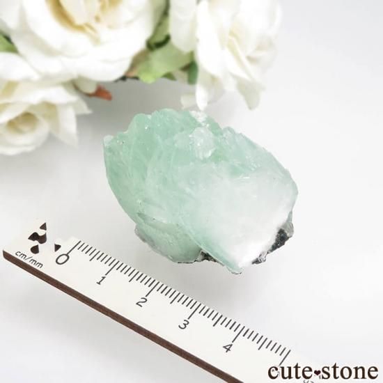 インド プネー産 グリーンアポフィライト＆スティルバイトの原石 No.35