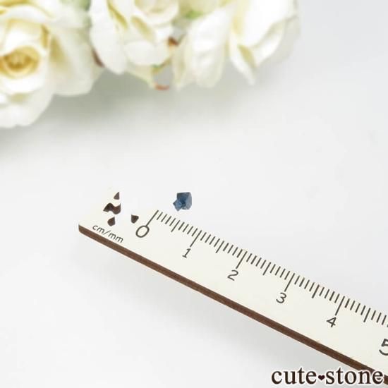 ナイジェリア産 ブルースピネル(ガーナイト)の結晶(原石)No.16の写真3 cute stone