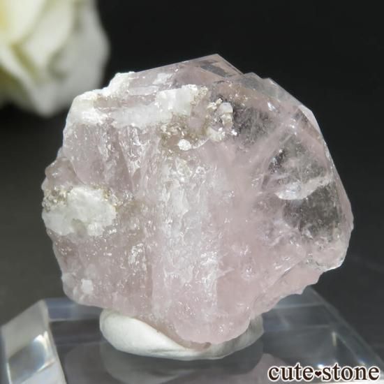 ブラジル Conselheiro Pena産 モルガナイトの原石 No.12の写真1 cute stone