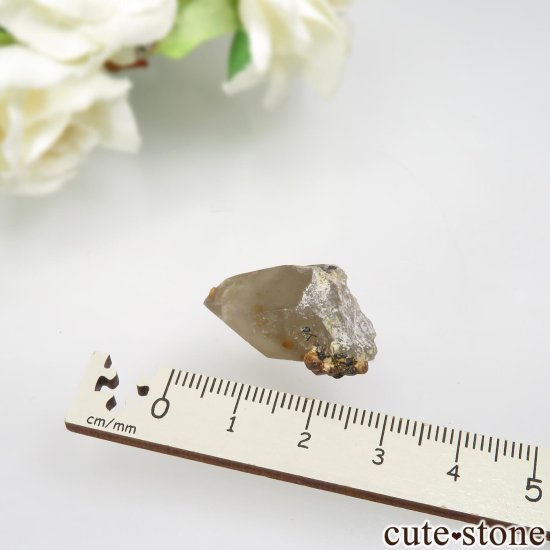福建省産 スモーキークォーツ＆スペサルティンガーネットの原石（ガーネットインクォーツ） No.17の写真3 cute stone