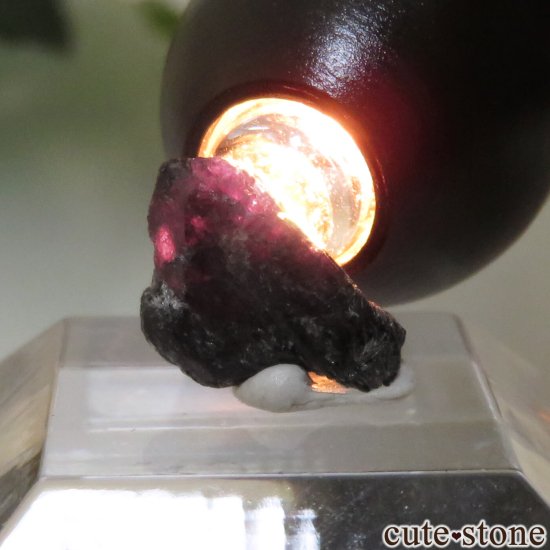 ブラジル Bahia産 アレキサンドライト(クリソベリル)の原石 No.2の写真1 cute stone