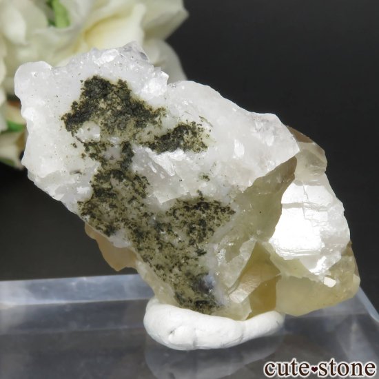 インド産 球体 イエローフローライト＆クォーツの原石 No.33の写真1 cute stone