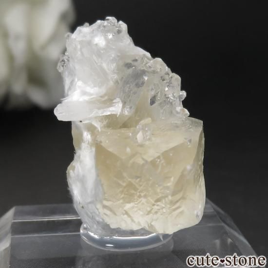 インド Lonavala産 カラーレス×イエローアポフィライト&モルデナイトの原石 No.9の写真0 cute stone