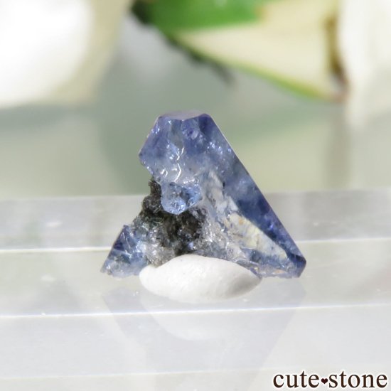 カリフォルニア California State Gem Mine産 ベニトアイトの原石 No.133の写真1 cute stone