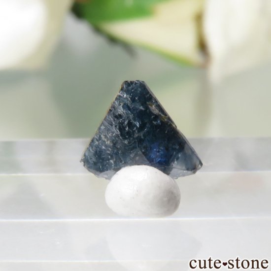 カリフォルニア California State Gem Mine産 ベニトアイトの原石 No.134の写真1 cute stone