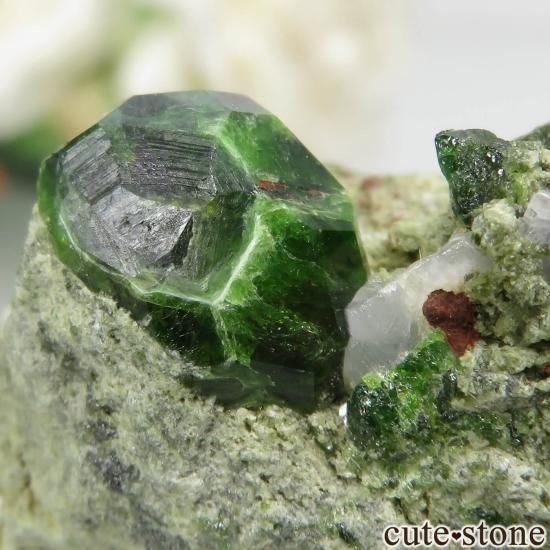 イラン Belqeys Mountain産のデマントイドガーネットの原石 No