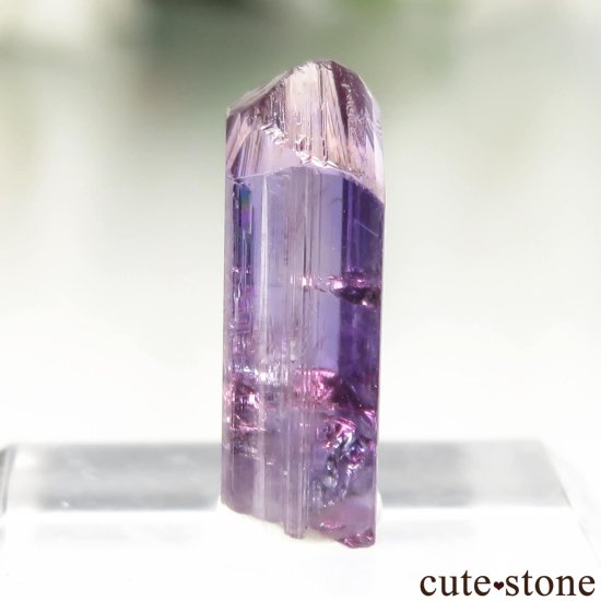 メレラニ産 パープルゾイサイトの結晶（原石）No.92の写真0 cute stone
