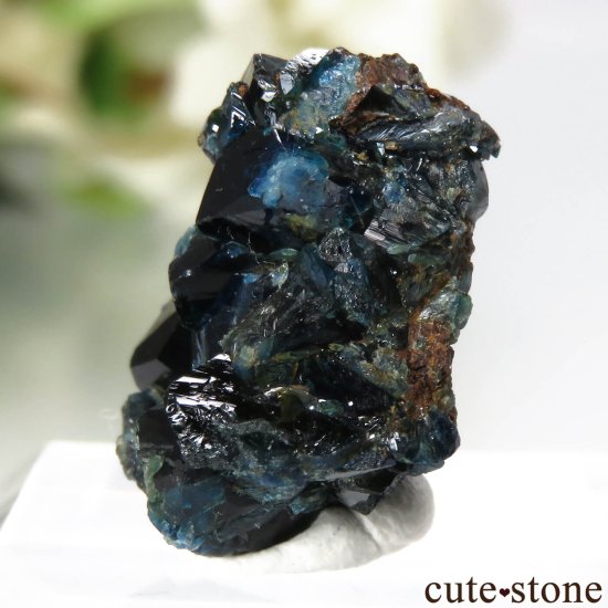 カナダ ユーコン ラピッドクリーク産 ラズライト(天藍石)の原石 No.33の写真2 cute stone