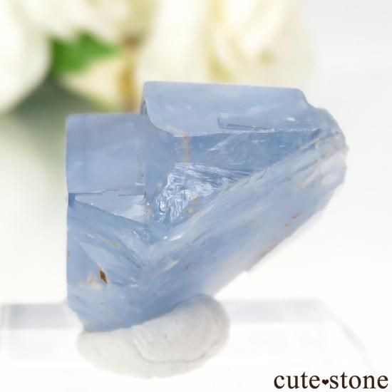 フランス La Barre Mine産 ブルーフローライトの結晶(原石)No.49の写真1 cute stone