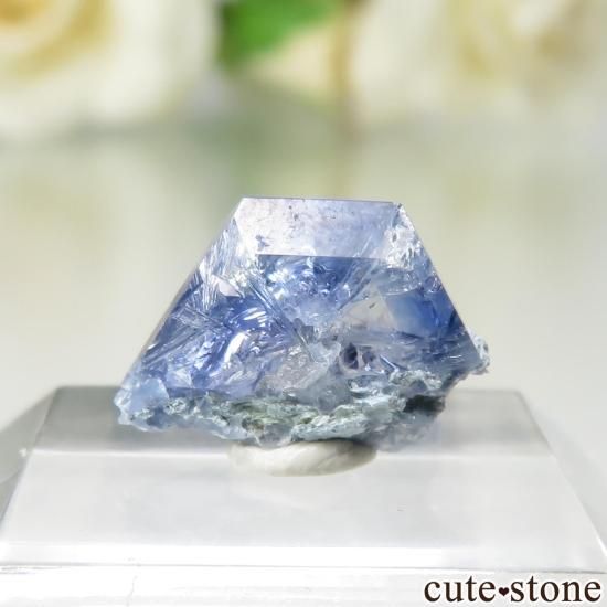 カリフォルニア California State Gem Mine産 ベニトアイトの原石 No.140の写真1 cute stone