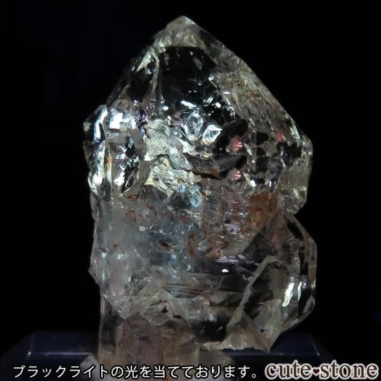 マダガスカル Besalampy産 オイルインクォーツ（ペトロリアム）の原石