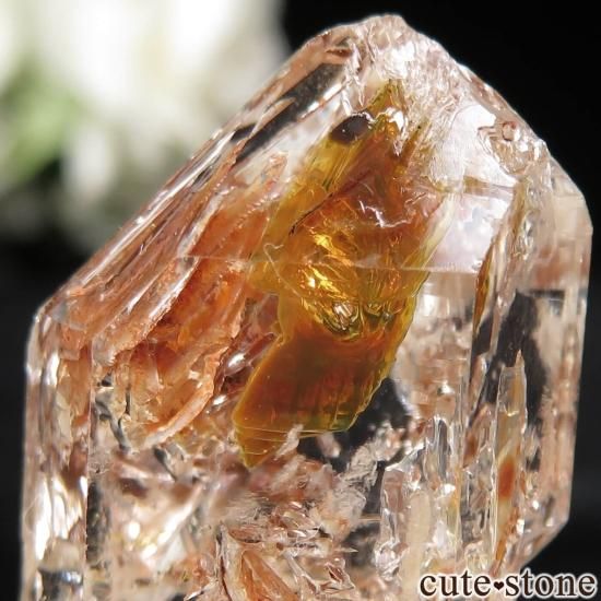 マダガスカル Besalampy産 オイルインクォーツ（ペトロリアム）の原石